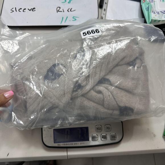 Skull Cashmere Sweater Womens Small Intarsia Skull Print Cream Crewneck Knit - Picture 11 of 11